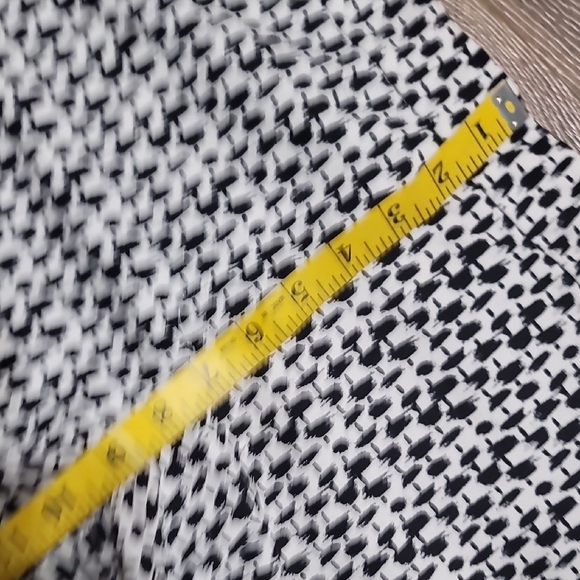 White House Black Market Monochrome Patterned High Waist Shorts - Picture 6 of 10